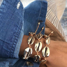 Load image into Gallery viewer, Woven shell bracelet female bracelet adjustable size gold and silver bracelet